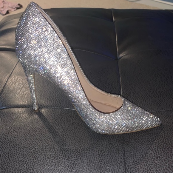 Steve Madden rhinestone pump matching Aldo purse - Picture 5 of 6